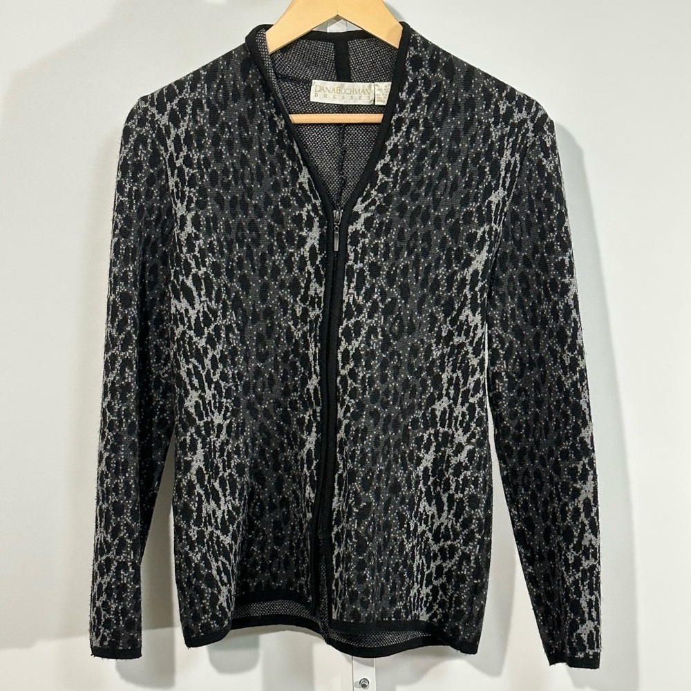Vintage Dana Buchman 100% Wool Animal Print Sweater Size S Made In Hong Kong